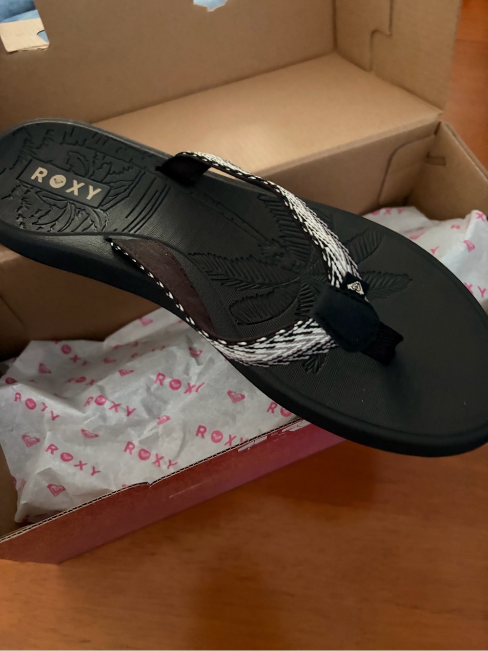 Roxy Pink Glitter Logo Box